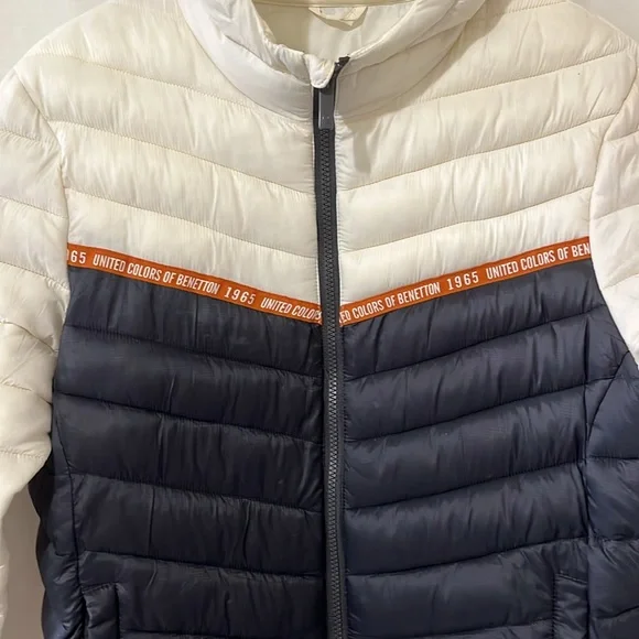 United Colors of Benetton Navy and White Puffer - Picture 2 of 5
